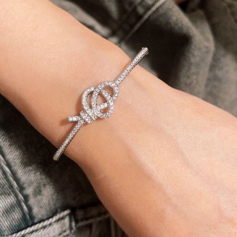T*f*ny bracelets